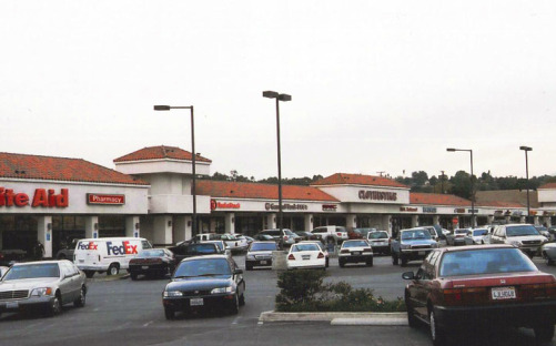 COUNTRY HILLS TOWN CENTER